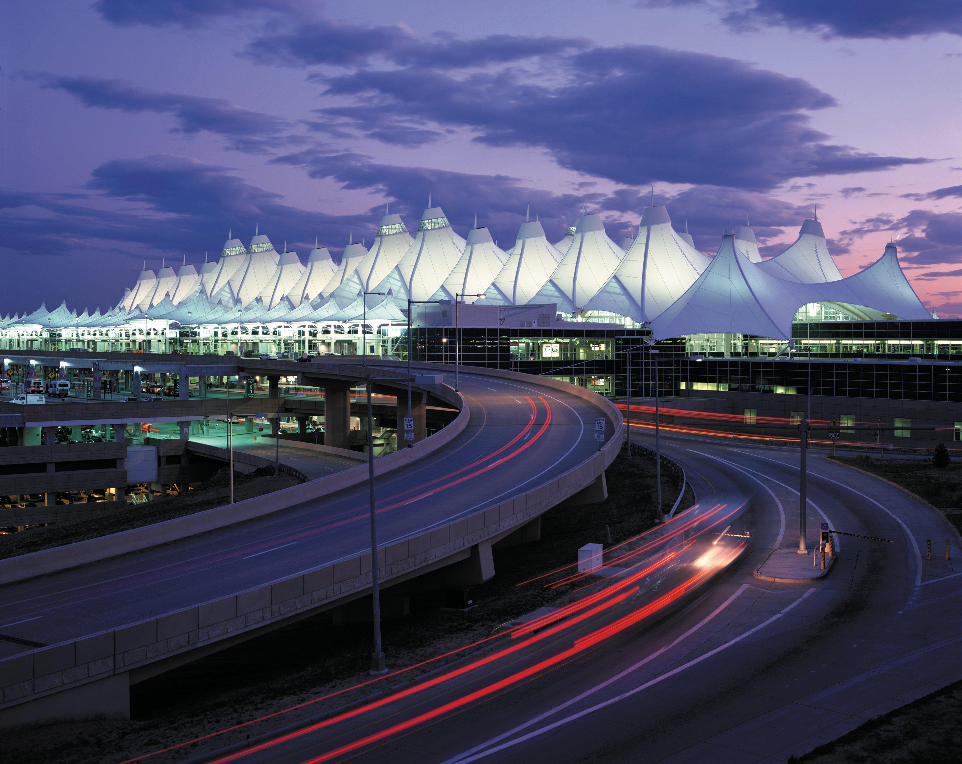 Crowne Plaza Denver International Airport, An Ihg Hotel מראה חיצוני תמונה